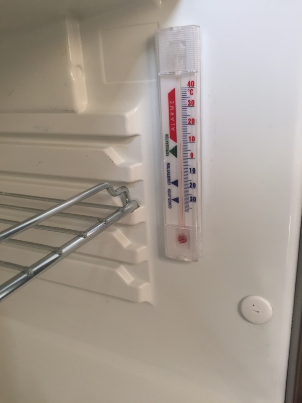 Vérification température intérieur du frigo