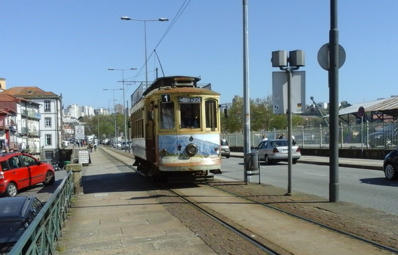 1_tram10.jpg